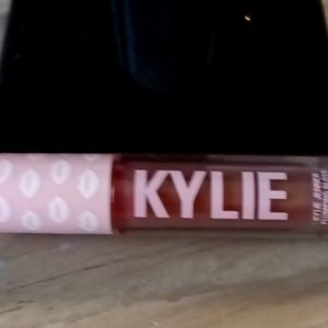 KYLIE LIP PLUMPING LIP GLOSS